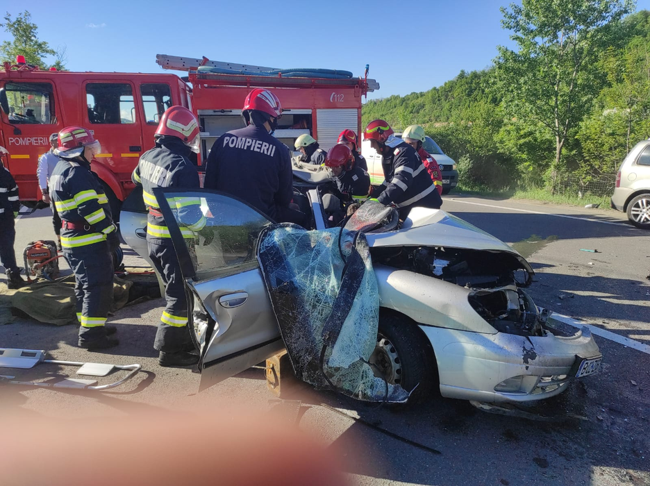 Accident grav cu 5 morți pe DN1, în zona Nistorești ( sursa foto ISU )