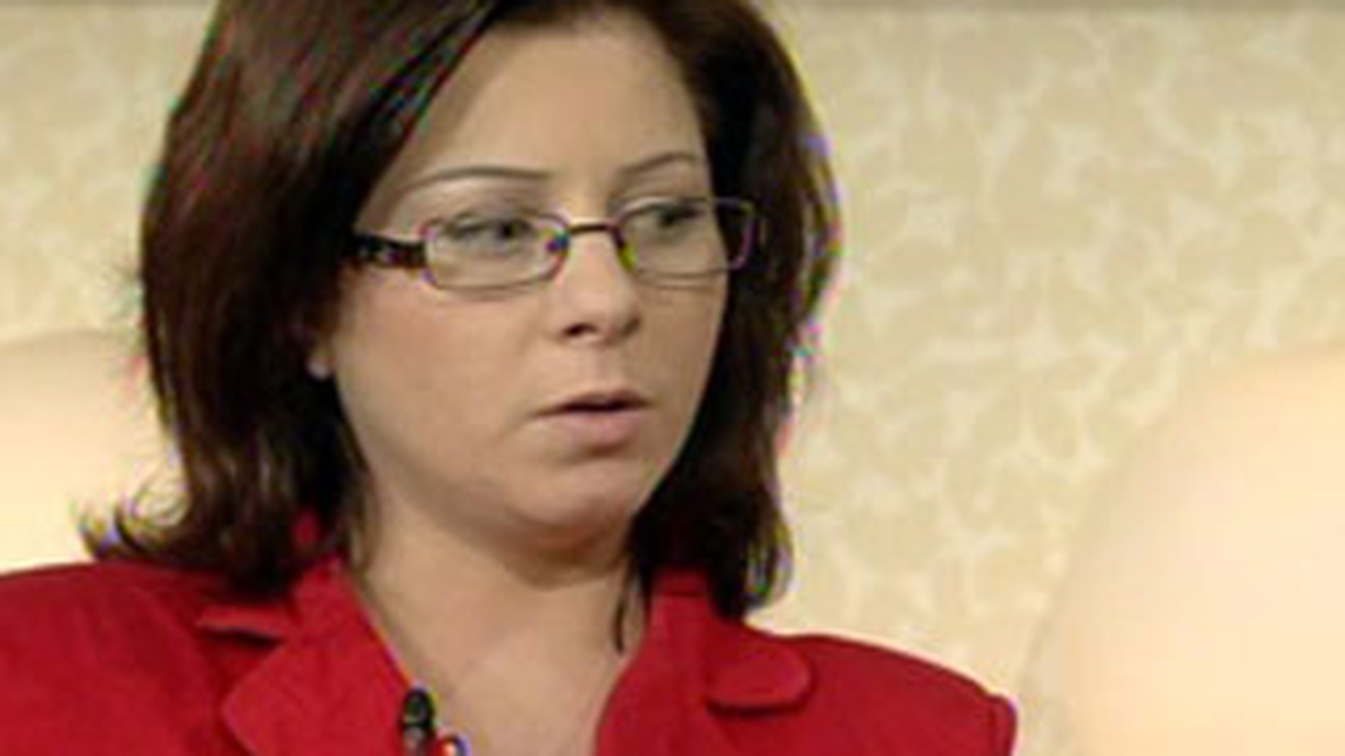 Eugenia Radoi incearca sa il interneze pe Vladan intr-un spital de psihiatrie!