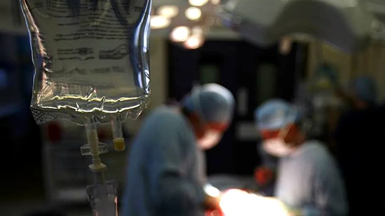 Un copil de doi ani a murit în urma unui transplant de inimă. Cazul a înfuriat întreaga țară