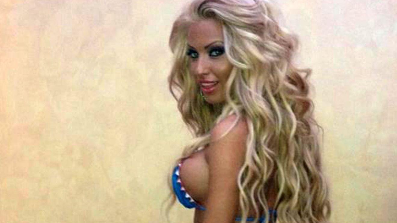 Loredana Chivu, prea sexy chiar si pentru fani! "Piei, ispita!", au reactionat admiratorii cand au vazut aceasta poza!