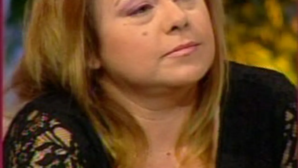 VIDEO Schimb de replici dure intre Laura Olteanu si Iulia Albu: Esti o nebuna, un nimeni, jignesti pe toata lumea- Dintotdeauna am fost invidioasa pe silueta Laurei