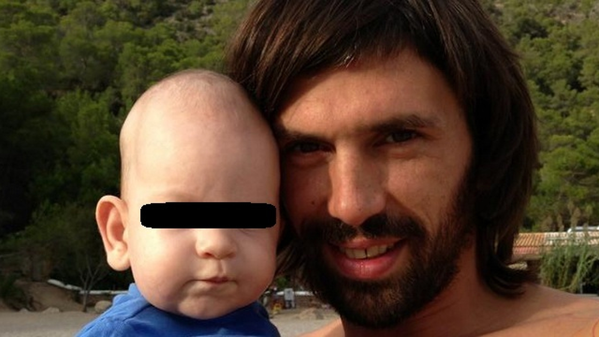 Adio cluburi, viata de noapte si admiratoare! Pagal si-a schimbat viata radical! Vezi ce tandru e cu sotia si ce copii frumosi are