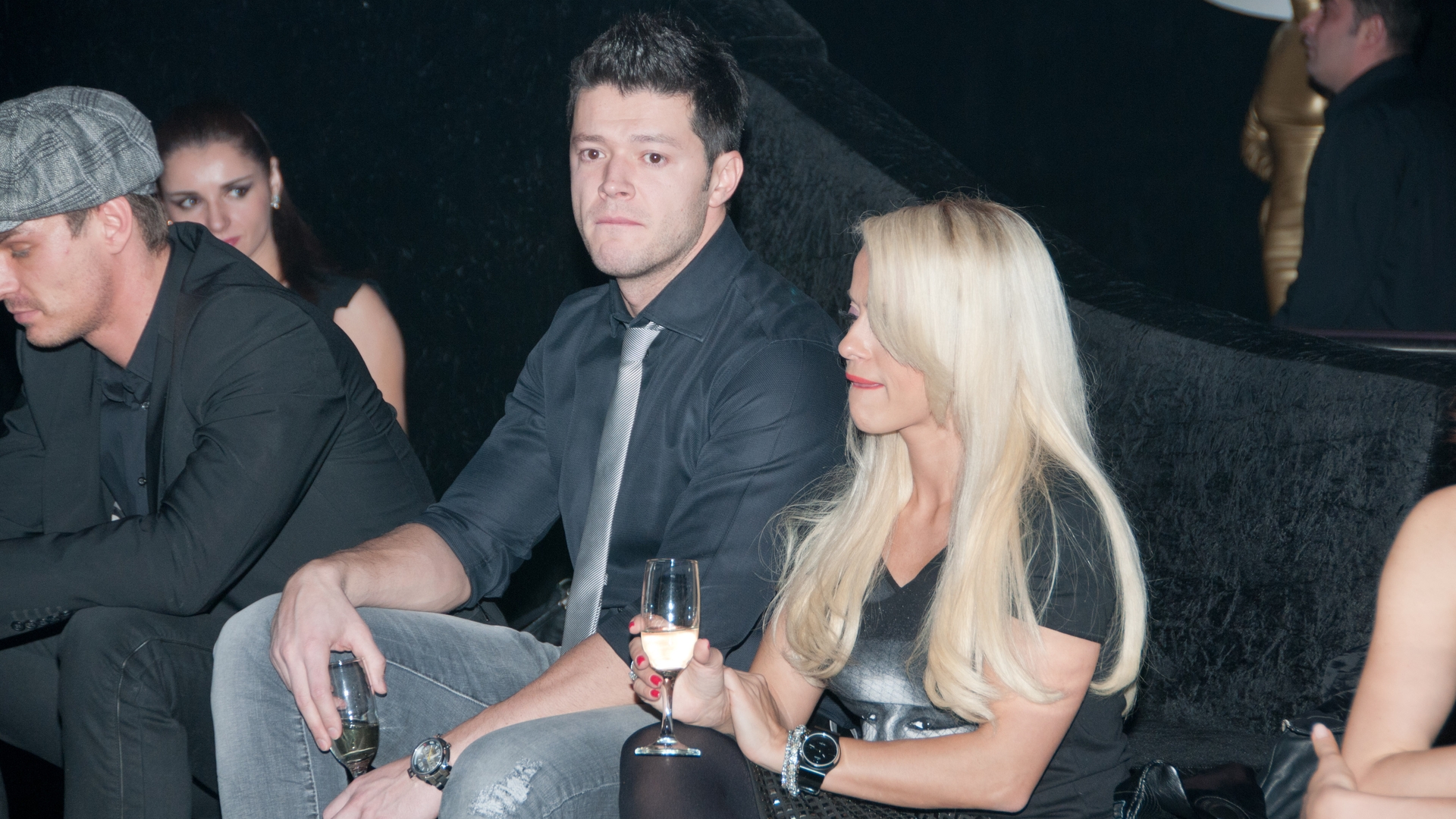 Diseara la CANCAN TV! Victor Slav vorbeste despre noaptea pasionala pe care Anda Adam a petrecut-o in club cu un alt barbat!