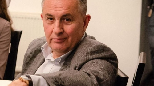 Toata lumea il stie pe Dumitru Graur, dar uite cum arata sotia si fiica lui vitrega!