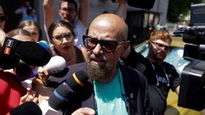 Piedone, prima apariție după ce a fost dat afară de la ANPC! Scandalul nu l-a schimbat: a descins la Târgul Săracilor