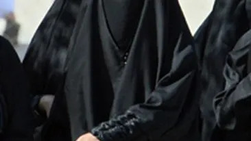 O fata de 13 ani din Yemen a murit la patru zile dupa ce s-a maritat