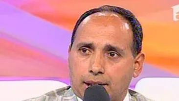 Gigel Frone nu duce viata de star! Intr-o zi de spectacole isi calca singur tinutele si se relaxeaza pe Facebook - Vezi ce spune si despre amantlacul lui Jean de la Craiova!