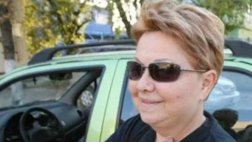 Campania Am o poveste pentru tine continua in forta! Bratarile de cauza realizate in redactia CANCAN se bucura de un real succes