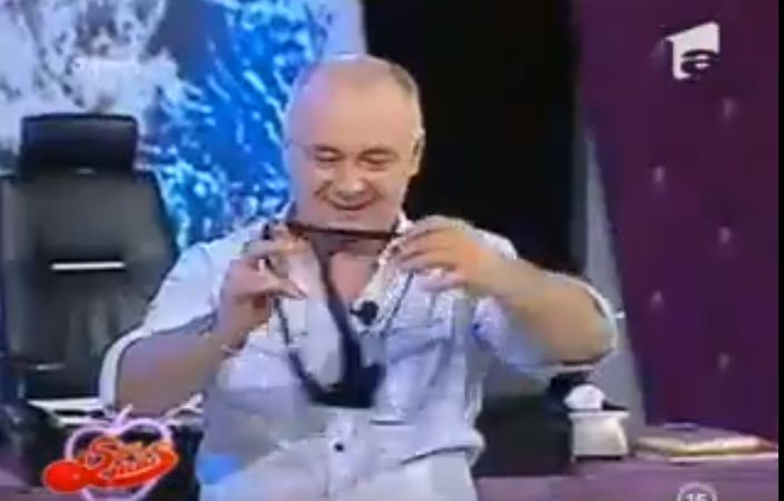 Daniela Crudu și-a dat chiloții jos în emisiunea lui Dan Capatos, fiind „hipnotizată” de Mircea N. Stoian