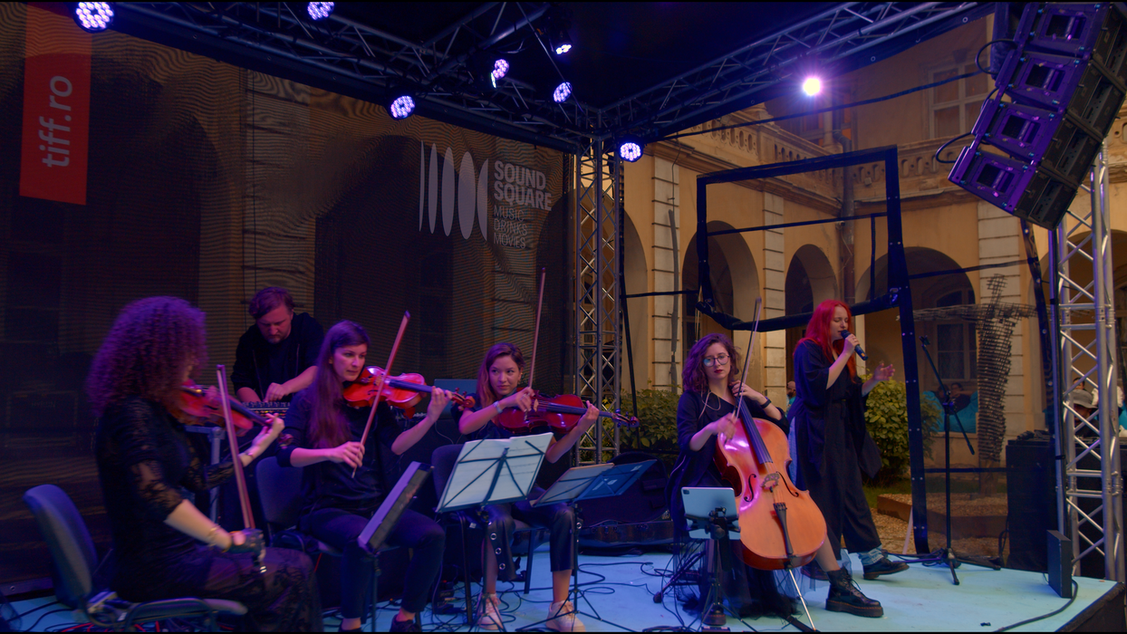 Artă și inovație pe aceeași scenă. IQOS lansează IQOS ILUMA la Cluj cu un concert surprinzător