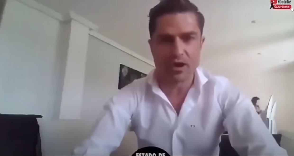 Un prezentator din Spania, prins în direct, la TV, că își înșeală iubita! Aproape goală, amanta a trecut prin fața camerei de filmat