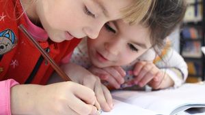 Schimbări în educație. Cum ar putea fi notați elevii la orele de Sport, Muzică și Desen. Ce a transmis Ministrul Educației