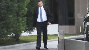 E printre cei mai discreţi CEO din România. El este omul de la care se împrumută milioane de români!