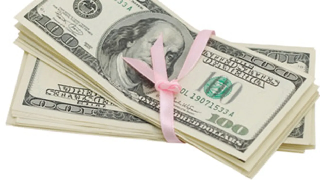 Barbatul care si-a vandut copilul pentru 25 de dolari a fost batut in inchisoare!