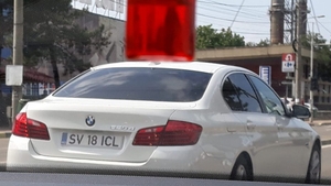 BMW cu numere false văzut circulând pe o stradă din Suceava!