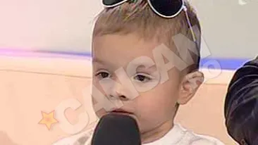 Uite cat de adorabil este Cezar, fiul lui Pavel Stratan! Vezi cum recita poezii si cum canta melodiile tatalui sau!