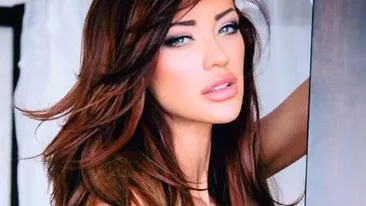 Imaginea cu care Bianca Dragusanu isi incalzeste fanii! Uite cat de sumar imbracata s-a fotografiat roscata