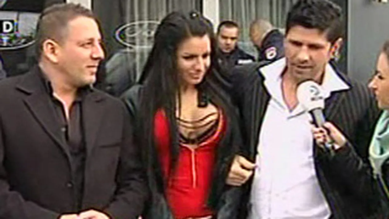 VIDEO Viespea lui Ogica s-a imbracat ca la Eros Show la nunta lui Pepe!