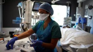 Coronavirus în România, 8 noiembrie. Cifrele infectărilor scad: 6.752 cazuri, în ultimele 24 de ore