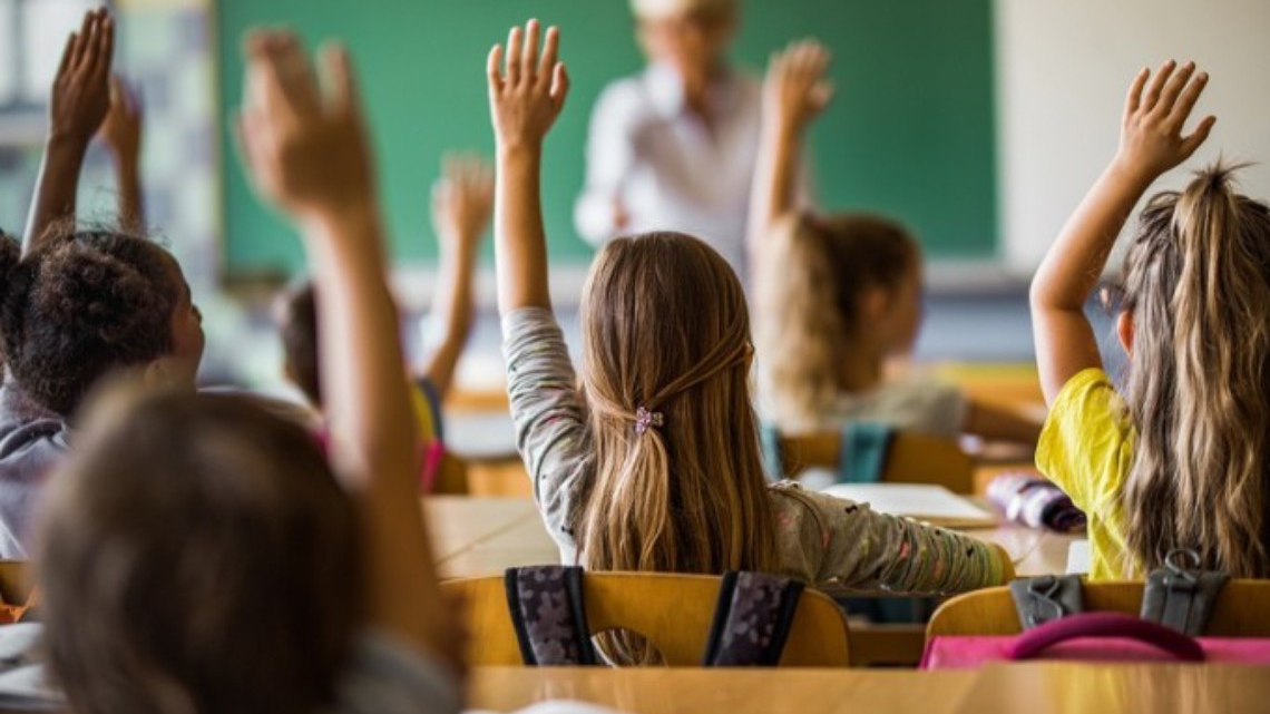 Profesorii, forțați să predea online! Anunțul făcut de ministrul Educației. “Este necesar!”