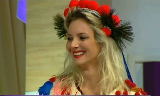 VIDEO / Scene şocante în saună, cu o celebră artistă: ”Nu ar fi mişto dacă toate Călugăriţele…” Reacţie: ”Ăsta e comportamentul meu a doua zi după salariu!”