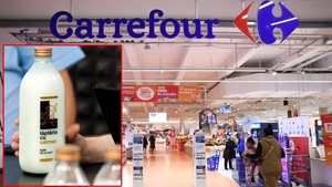 Ce a pățit o constănțeancă, după ce a cumpărat 1 litru de lapte din Carrefour. Ce era în sticlă, de fapt