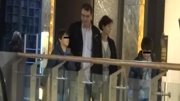 Lucian Mandruta s-a distrat cu familia la mall. Vezi ce i-a ispitit pe copiii jurnalistului