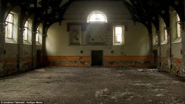 Imaginile care-ti vor da fiori! Cum arată acum spitalul de nebuni in care mii de pacienti au fost tratati cu socuri electrice!