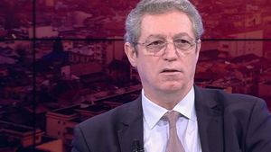 Medicul Adrian Streinu-Cercel, anunț tranșant în criza coronavirusului: ”Limitarea mersului pe stradă este iminentă!”