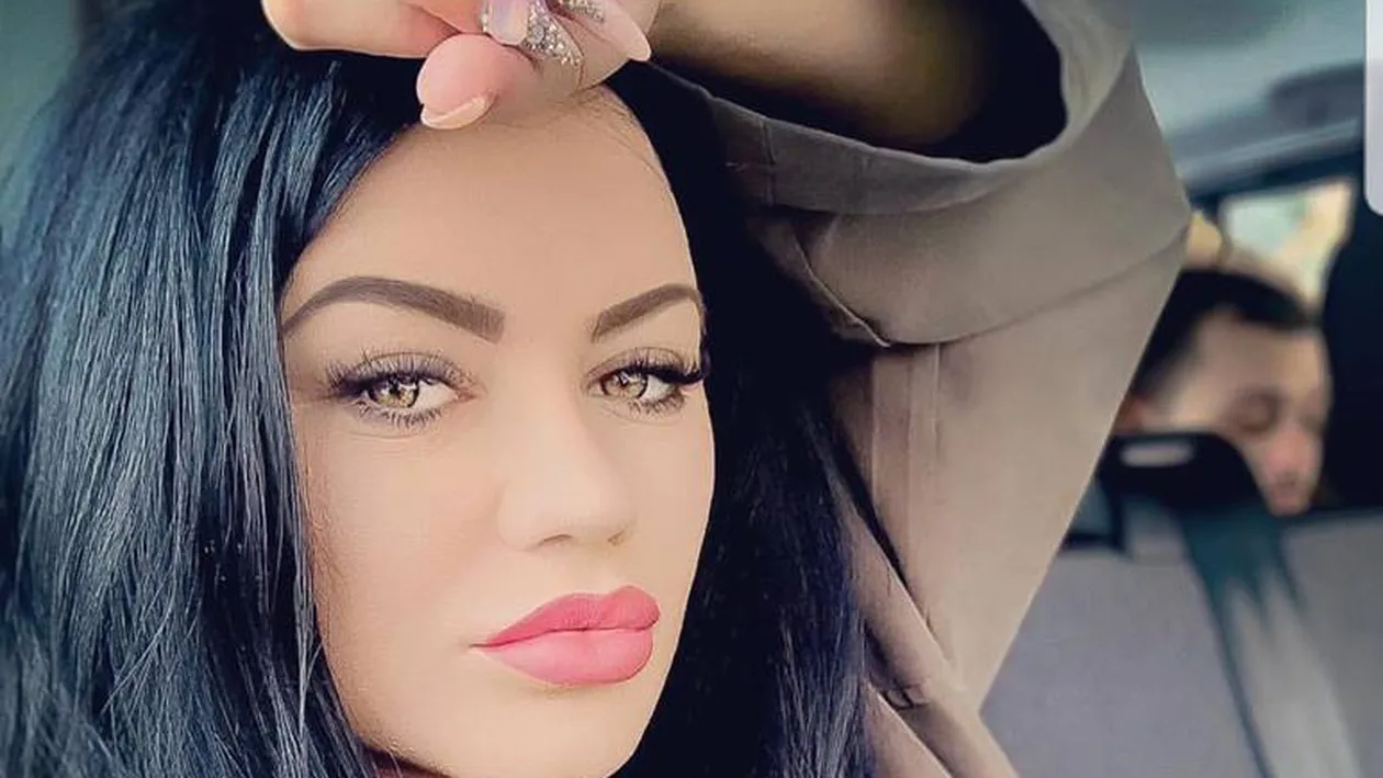 Carmen de la Sălciua, prima reacție după ce au apărut poze cu ea goală: “Cred că fiecare femeie își face“