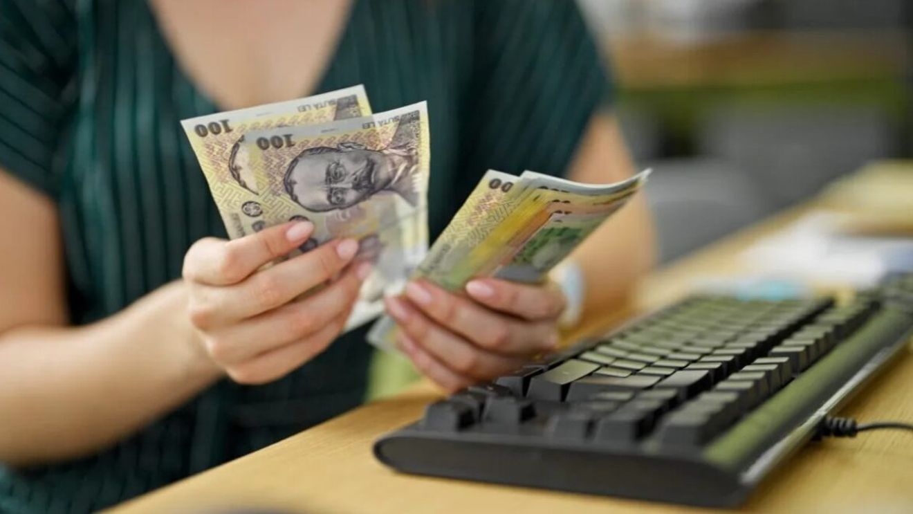 Unde lucrează românii care câștigă peste 30.000 pe lună. În ce domenii se câștigă cel mai bine