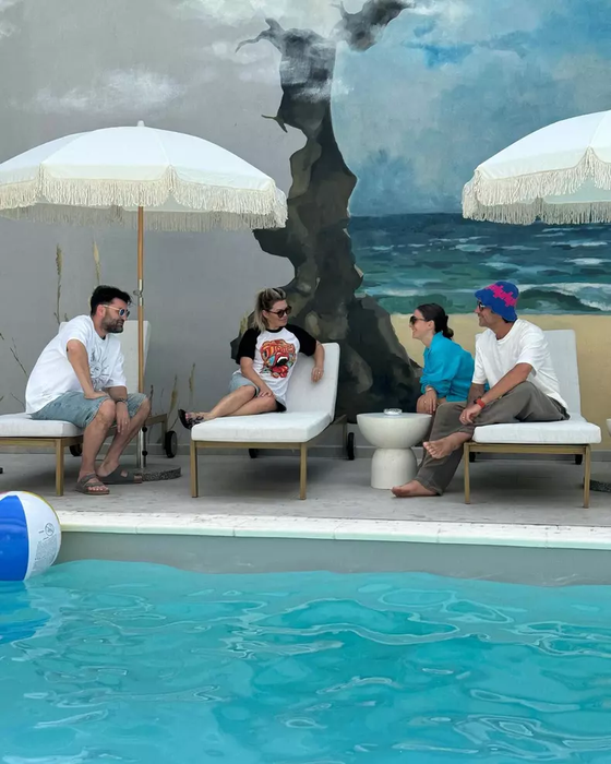 Cum arată hotelul deschis de Adela Popescu, Răzvan Fodor, Smiley și Gina Pistol în Vama Veche?