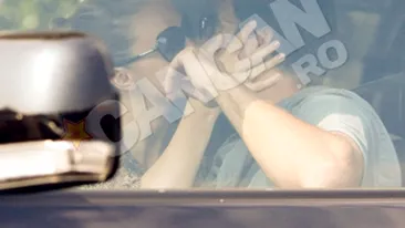 Adela Popescu stie cum sa-si impace iubitul. Uite cum l-a sarutat, in masina!