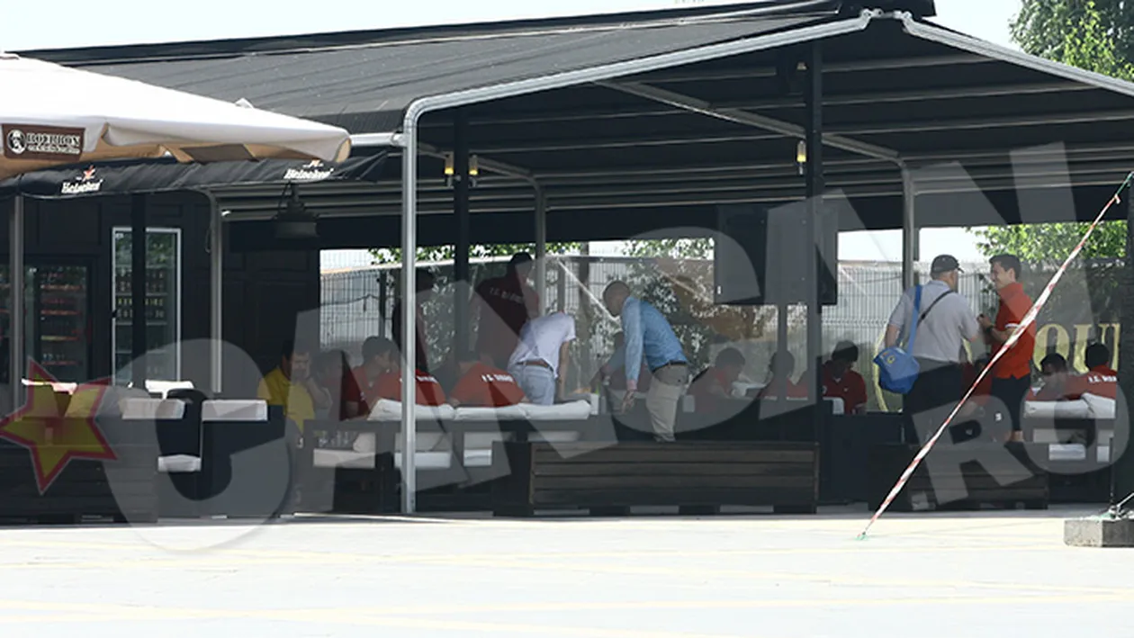 Jucatorii lui Dinamo si cei de la Ceahlaul, fata in fata inainte de meci! Vezi cum au reactionat si unde s-au intalnit