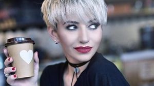 Giulia şi-a operat nasul! Cum arată acum artista: ”Am avut o depresie post-operatorie”