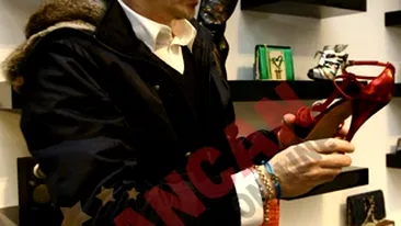 A facut portrete pe strada