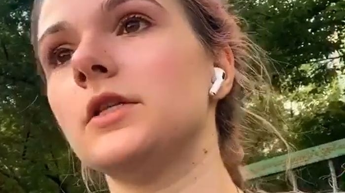 O tânăra a fost aproape de viol în timp ce alerga. Povestea a ajuns pe internet, iar comentariile sunt șocante: „Nu se iese așa din casă dacă nu vrei să te atingă nimeni”. FOTO&VIDEO