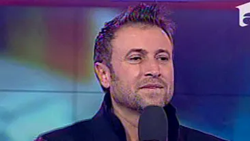 VIDEO Botezatu are talent! I-a cantat Simonei Gherghe o melodie de la Trei Sud Est! Vezi aici ce piesa i-a dedicat