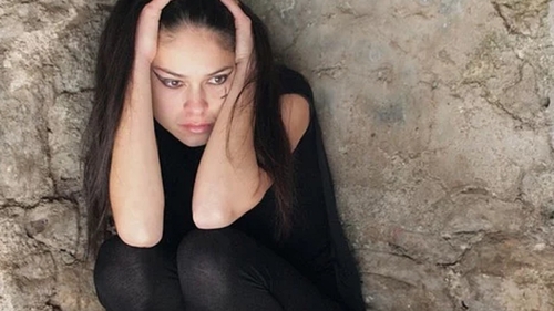 Drama unei românce de 23 de ani, din Italia. A fost torturată de iubit și obligată să se prostitueze, în timp ce era însărcinată