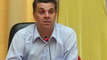 FOTO “Doamne, fa o minune!” Banuit ca-i fug ochii dupa altele, al treilea om in stat a fost dus de nevasta la...