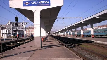 Scene șocante pe peronul gării din Cluj-Napoca. Un bărbat a încercat să violeze o tânără care aștepta trenul spre casă