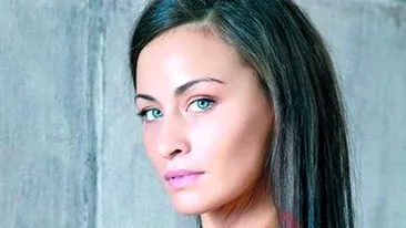 Delia ne reprezinta la   Miss Model of the World