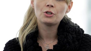 Politicienii fac stirile la Realitatea TV! Viorel Hrebenciuc, Daciana Sarbu si Elena Udrea vor fi reporteri si moderatori la emisiunile postului!
