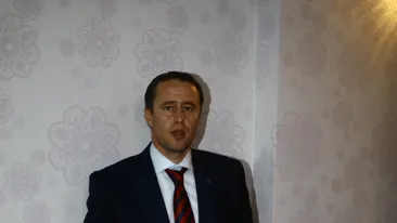 Mai multe vedete se plimba cu masini inmatriculate in SUA! O “ard” americaneste prin gropile romanesti!