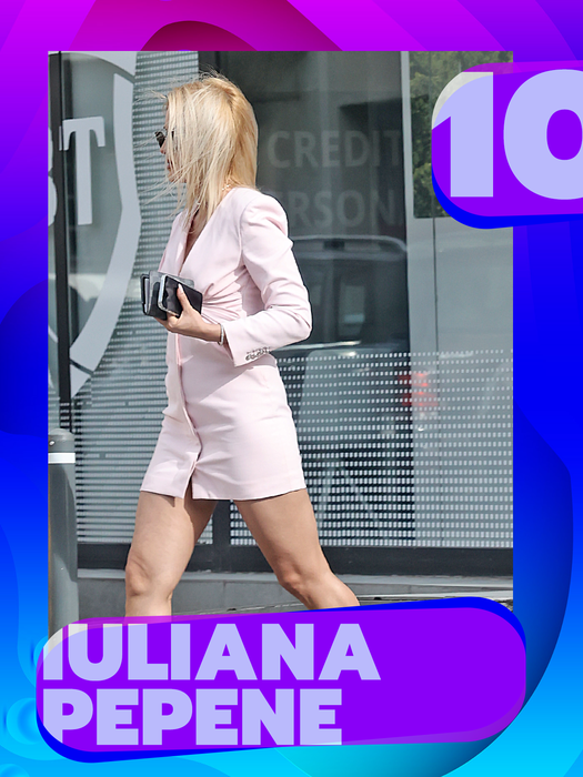 Ramona Olaru sau Delia, în TOP 25 sexy-vedete care… Iluzie optică, nu au nimic sub fustițe?!