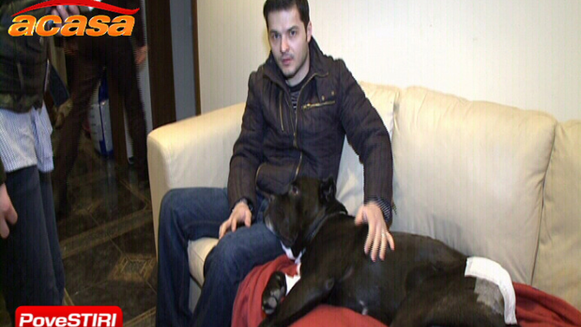 Liviu Varciu, disperat ca Mini, catelusul sau, a fost operat a sasea oara!