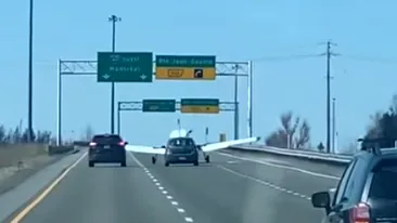 Imagini incredibile! Un avion a aterizat pe o autostradă, printre zeci de mașini. VIDEO
