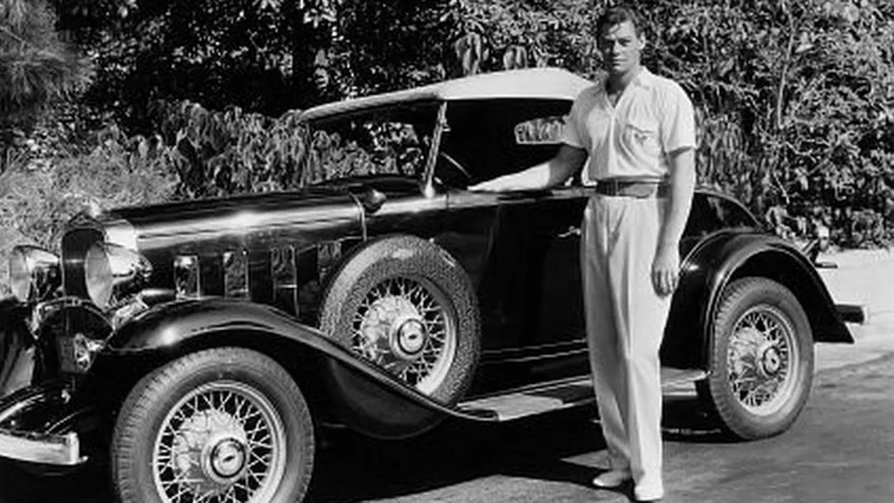 Stii ca un roman a facut celebre filmele cu Tarzan? Afla totul despre actorul Johnny Weissmuller!
