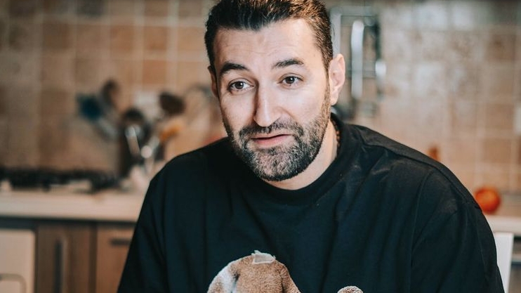 Nu a "iertat" nimic! Cu ce femei celebre a fost cuplat Smiley. Starul de la Pro TV a avut iubite numai una și una