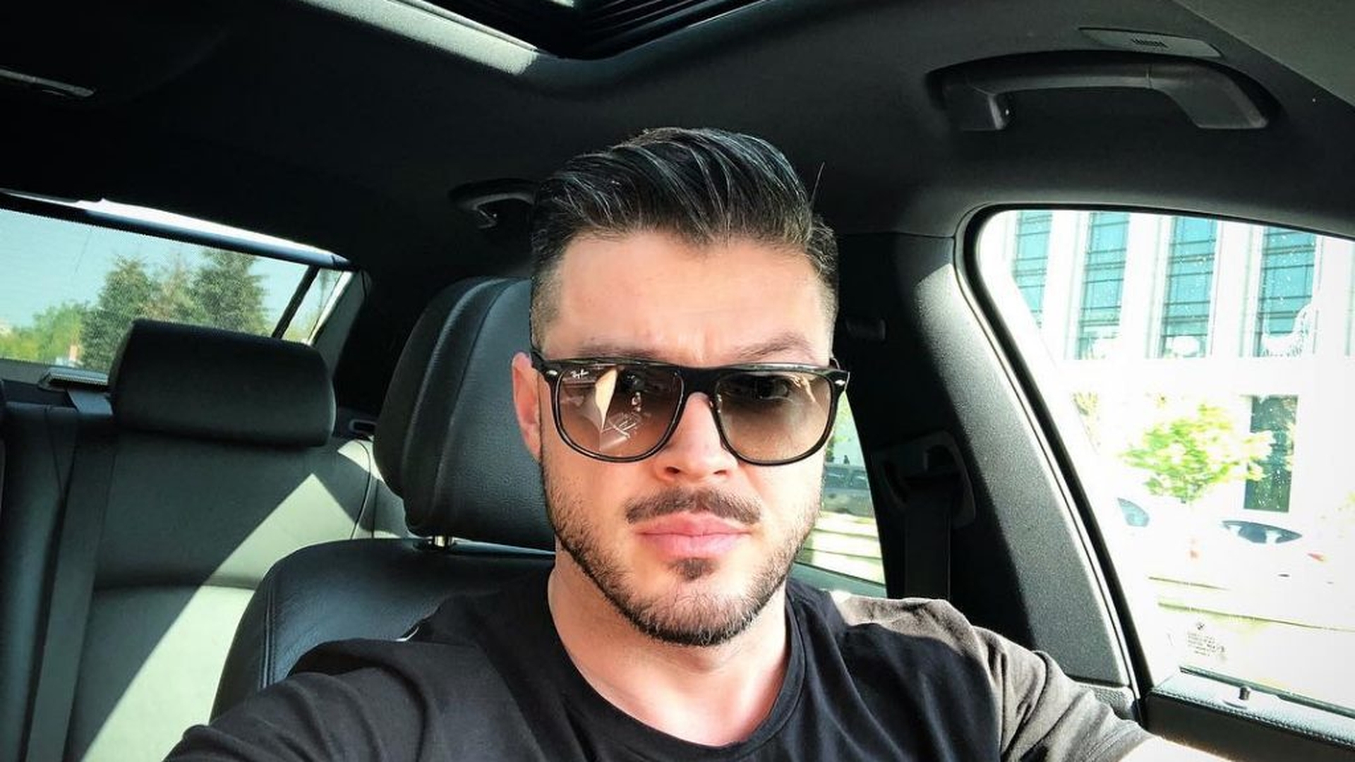 La asta sigur nu te așteptai! Ce studii are, de fapt, Victor Slav